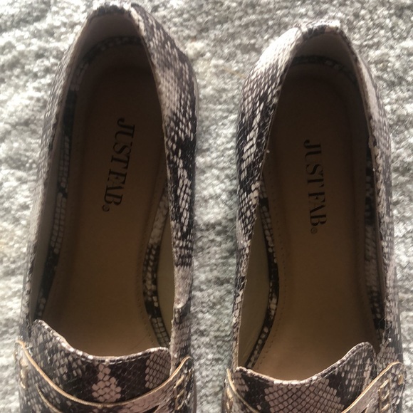 Snake Print Loafers - Picture 3 of 4